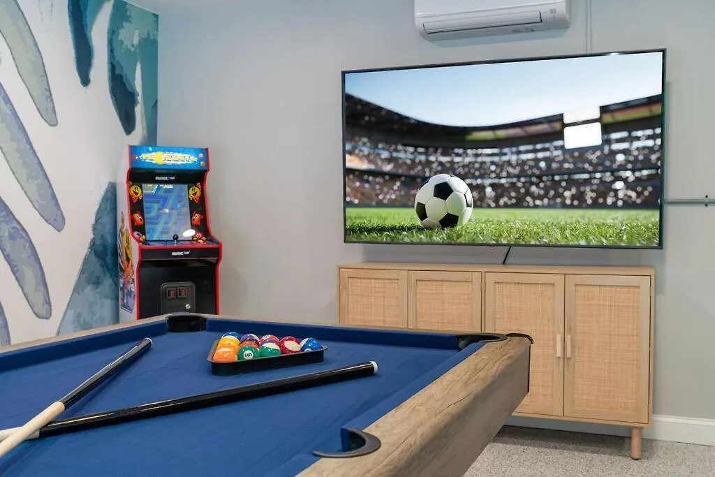 Backyard Games, Fire Pit, Heated Pool, Near Beach Villa Ozona United States