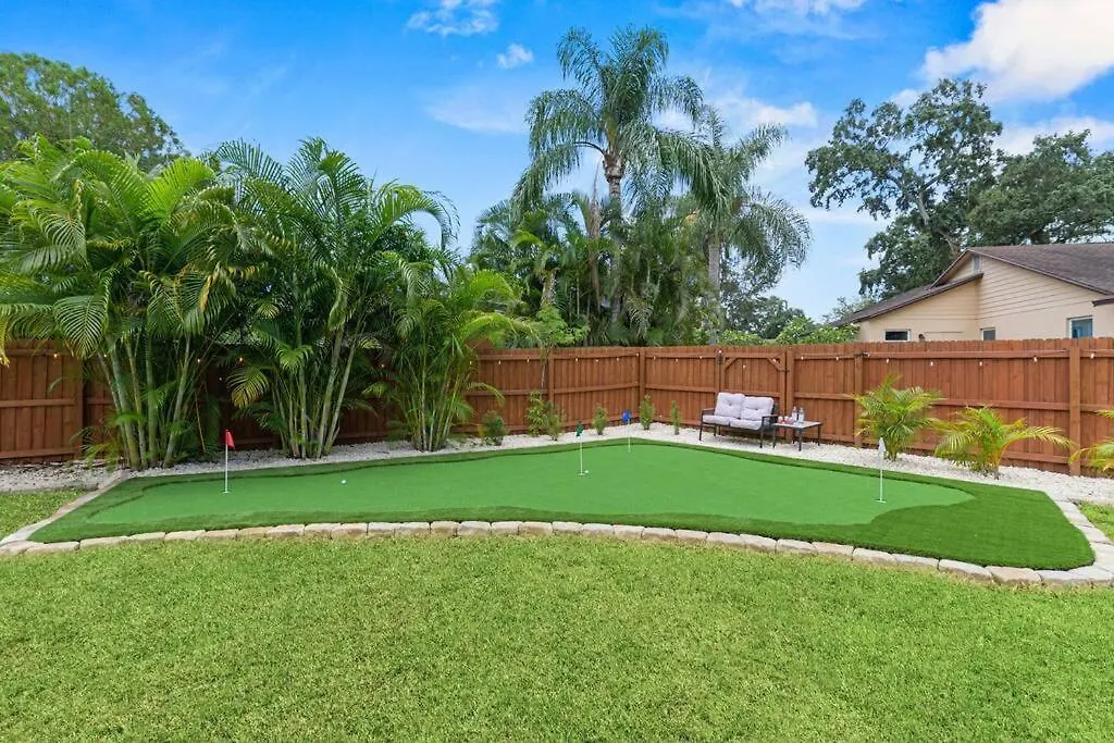 Backyard Games, Fire Pit, Heated Pool, Near Beach Villa Ozona Holiday home
